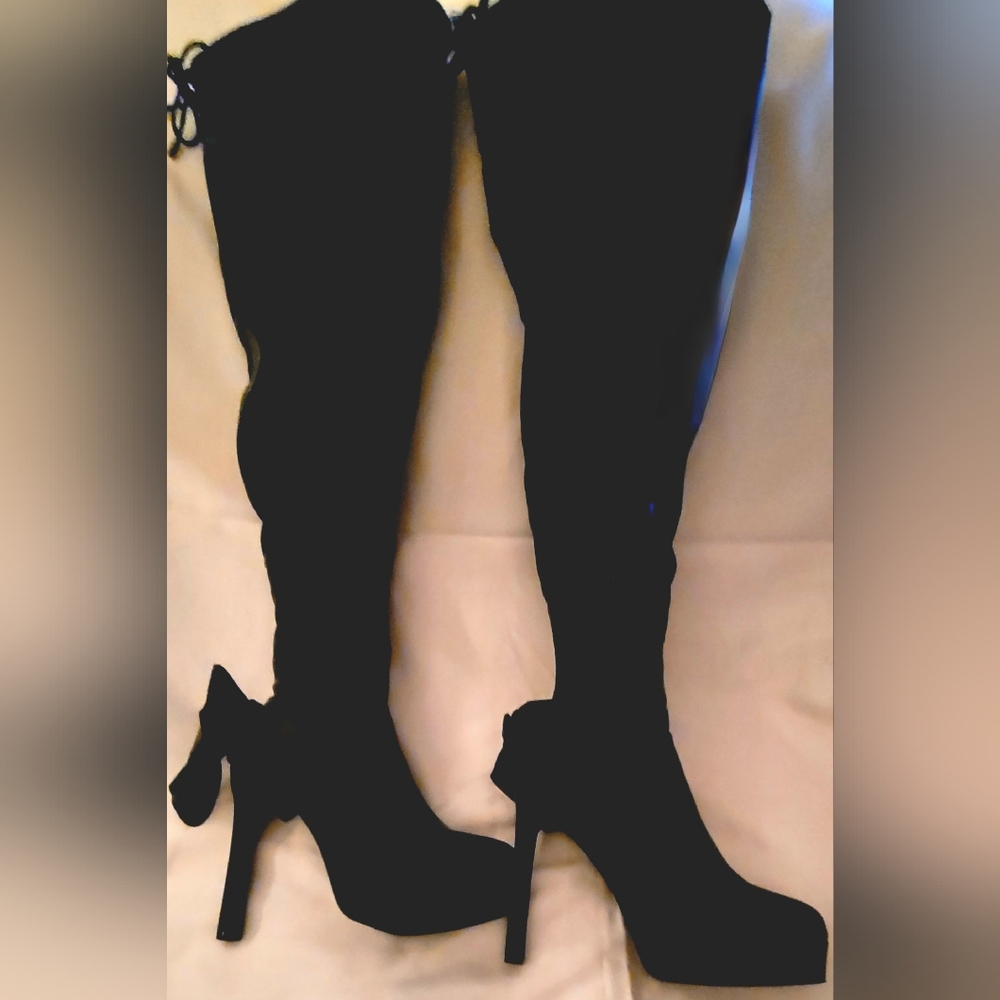 NWT! FREE SHIPPING. Women thigh high stilleto boots